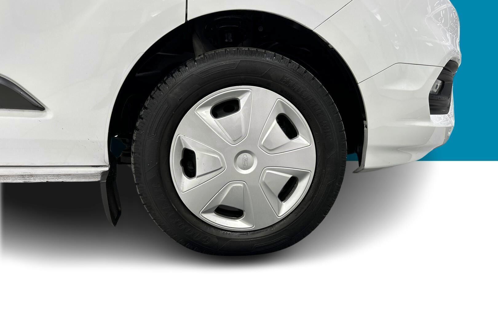FORD Transit Custom iso kuva 9
