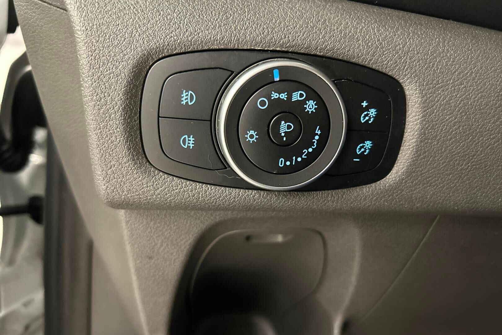 FORD Transit Custom iso kuva 18