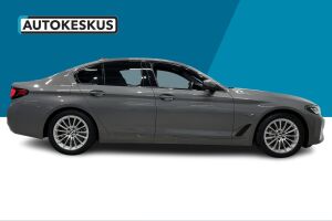 BMW 5-SARJA esikatselu 4