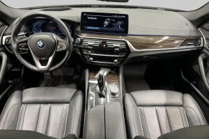 BMW 5-SARJA esikatselu 11