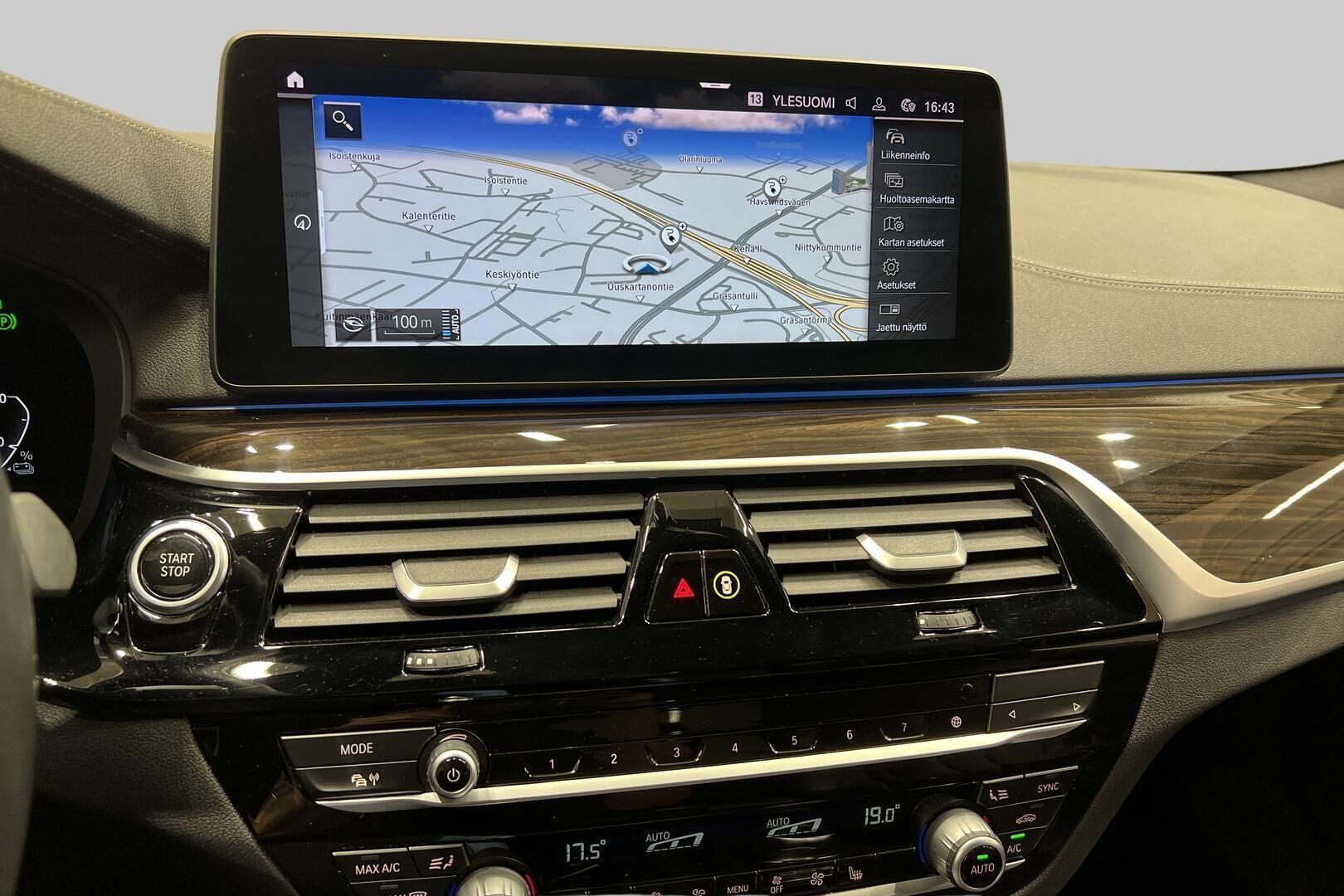 BMW 5-SARJA iso kuva 14