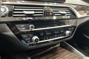 BMW 5-SARJA esikatselu 17