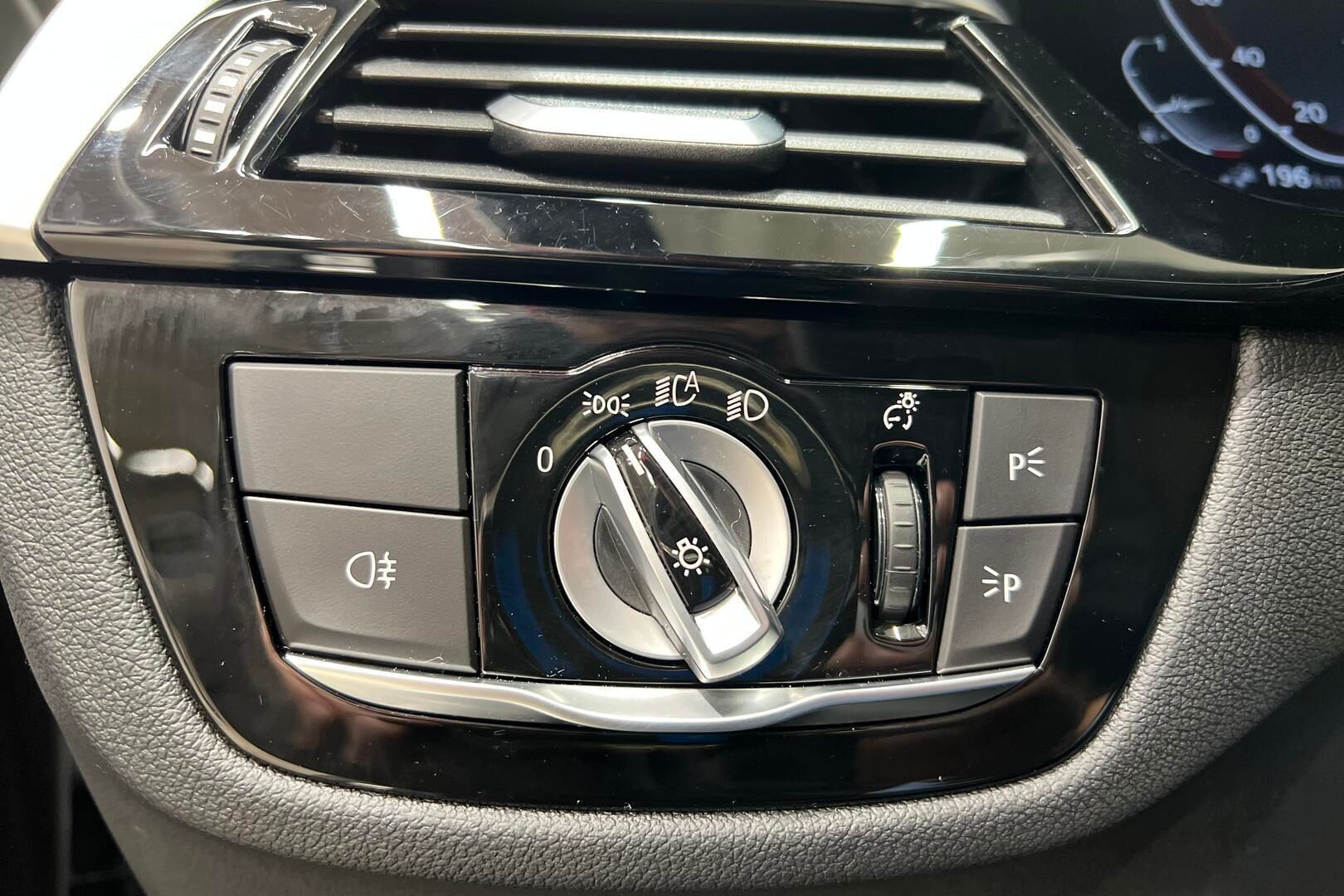 BMW 5-SARJA iso kuva 21