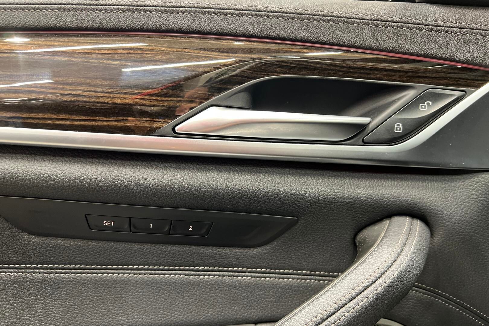 BMW 5-SARJA iso kuva 22