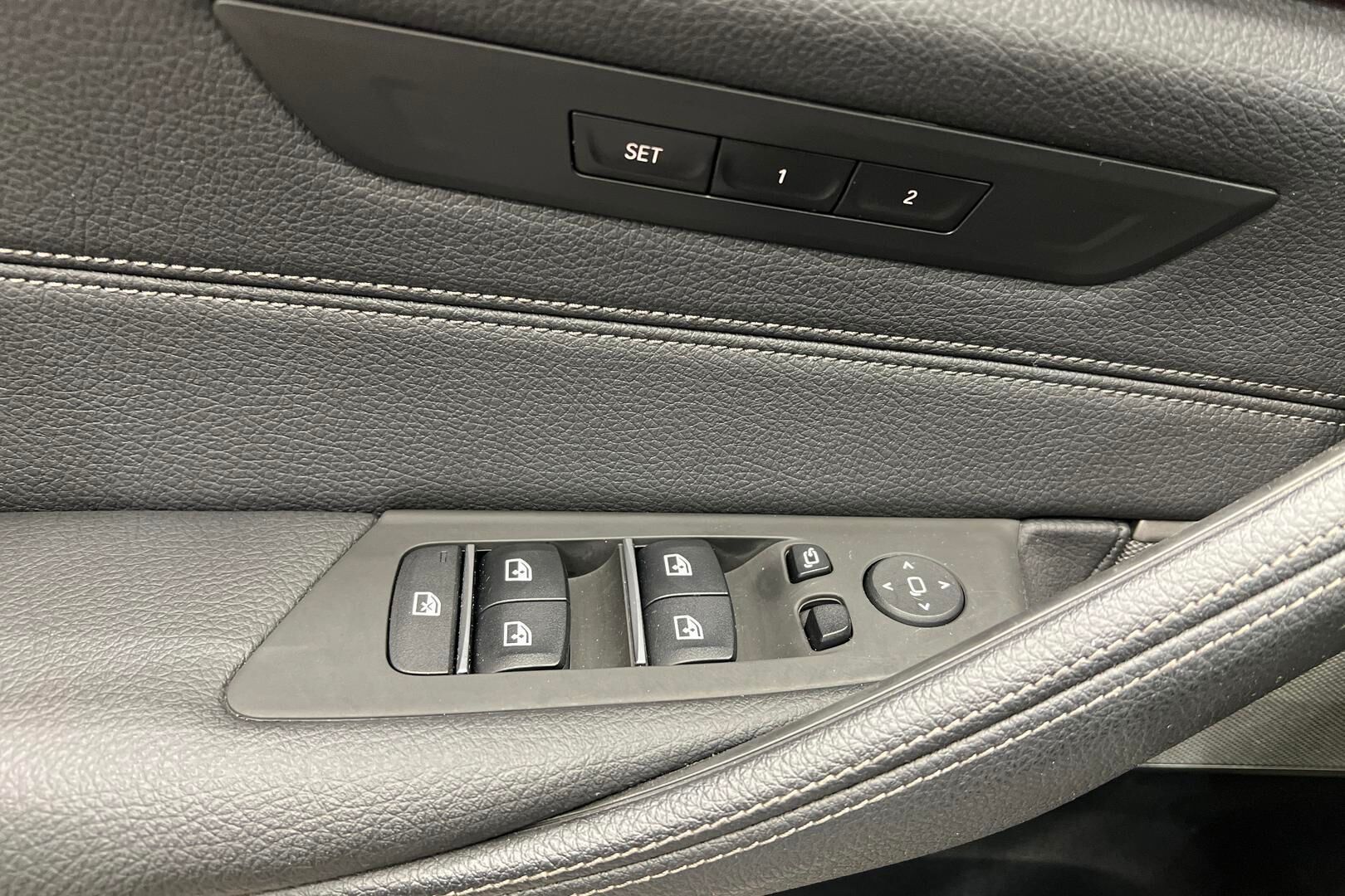 BMW 5-SARJA iso kuva 23