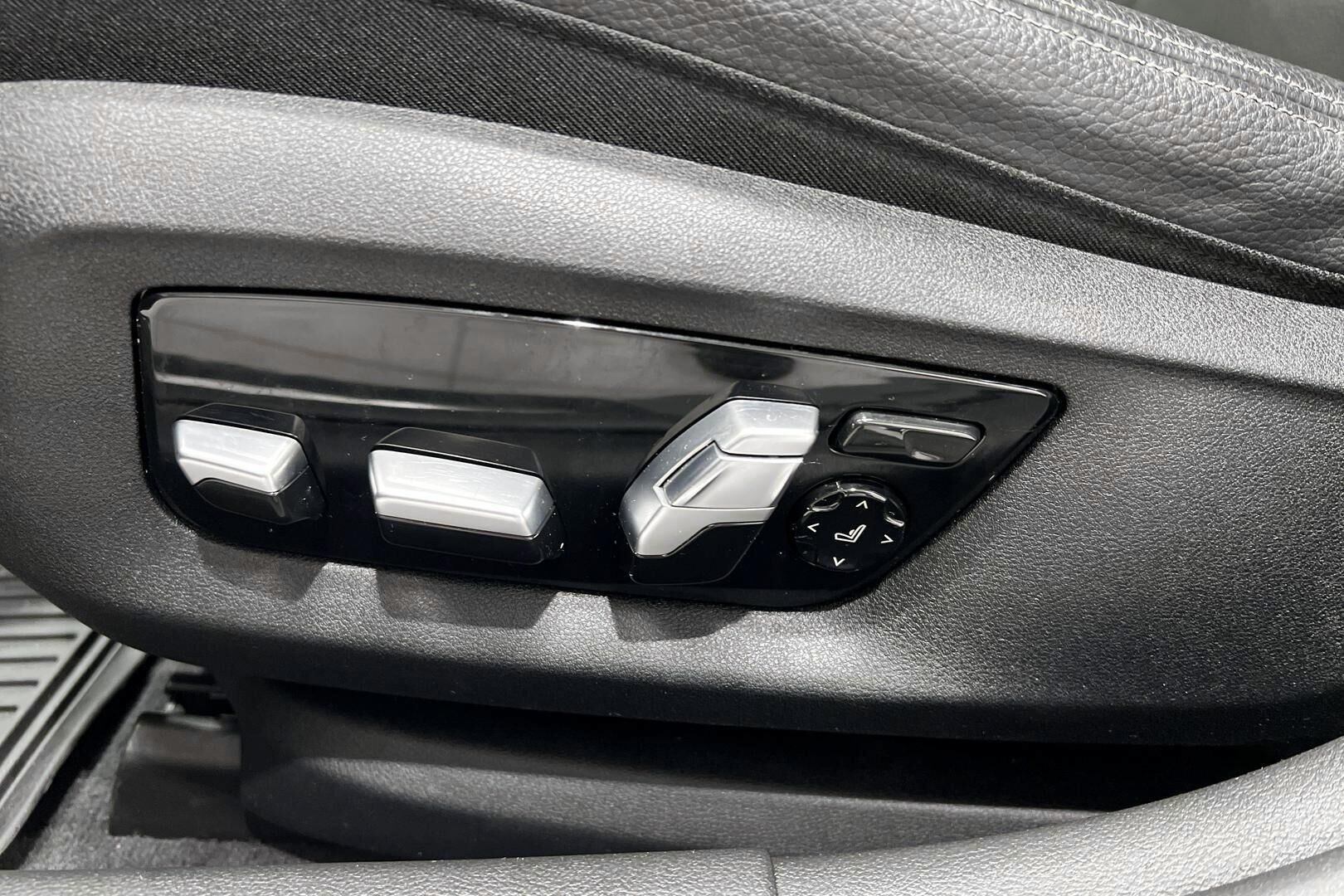 BMW 5-SARJA iso kuva 26