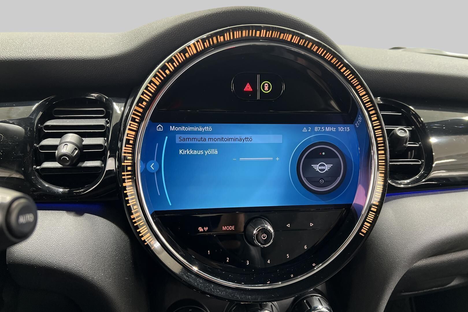 MINI COOPER iso kuva 18