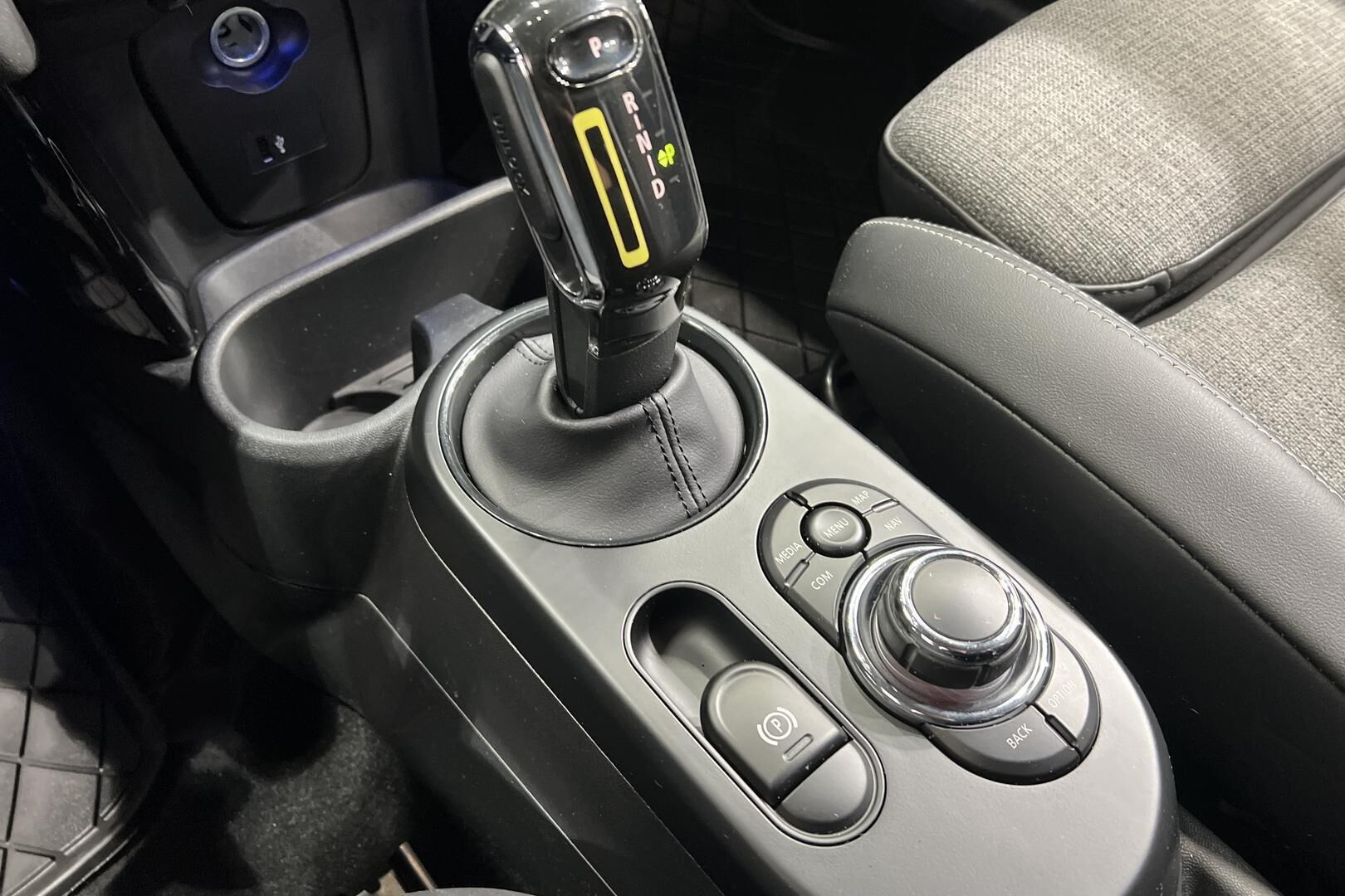 MINI COOPER iso kuva 21