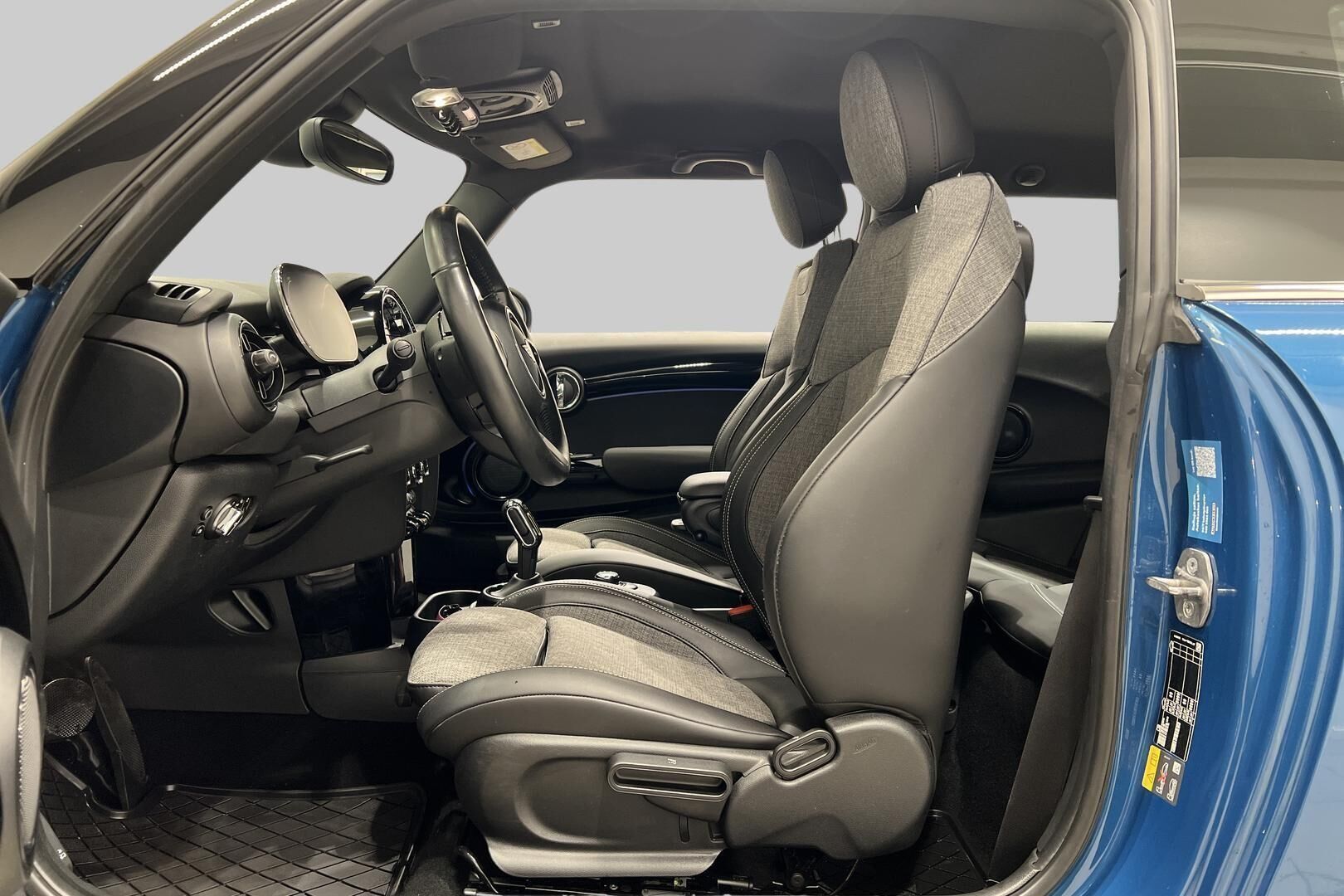 MINI COOPER iso kuva 9