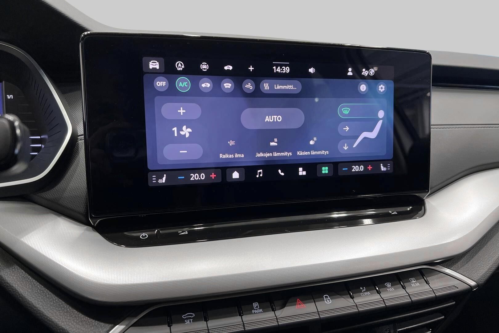 Skoda Octavia iso kuva 18