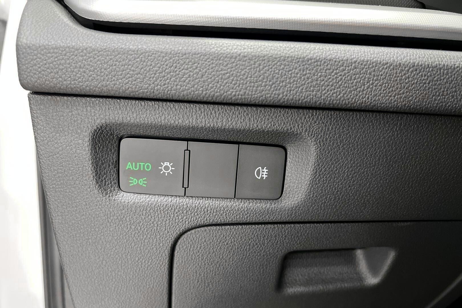 Skoda Octavia iso kuva 26