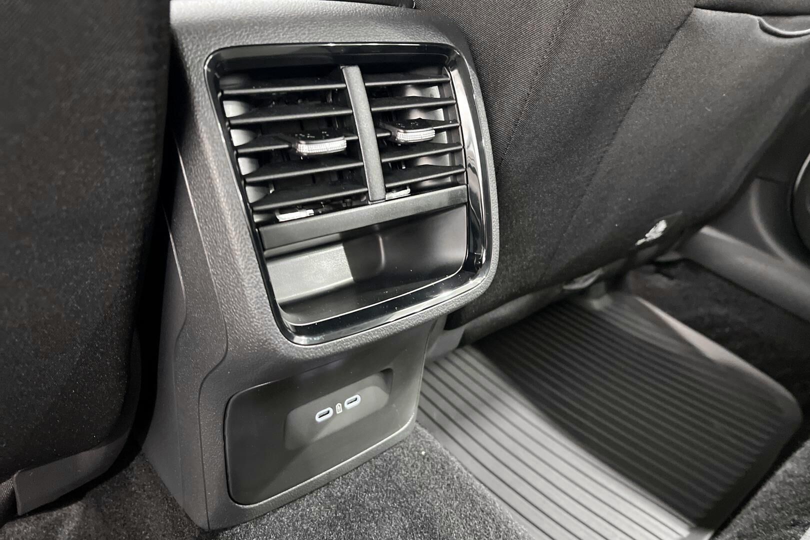 Skoda Octavia iso kuva 28