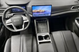 BYD Atto 2 esikatselu 10