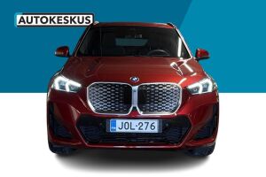 BMW iX1 esikatselu 1