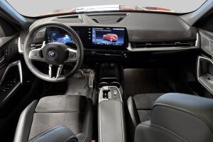 BMW iX1 esikatselu 10