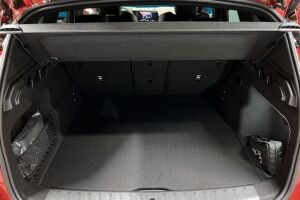 BMW iX1 esikatselu 20
