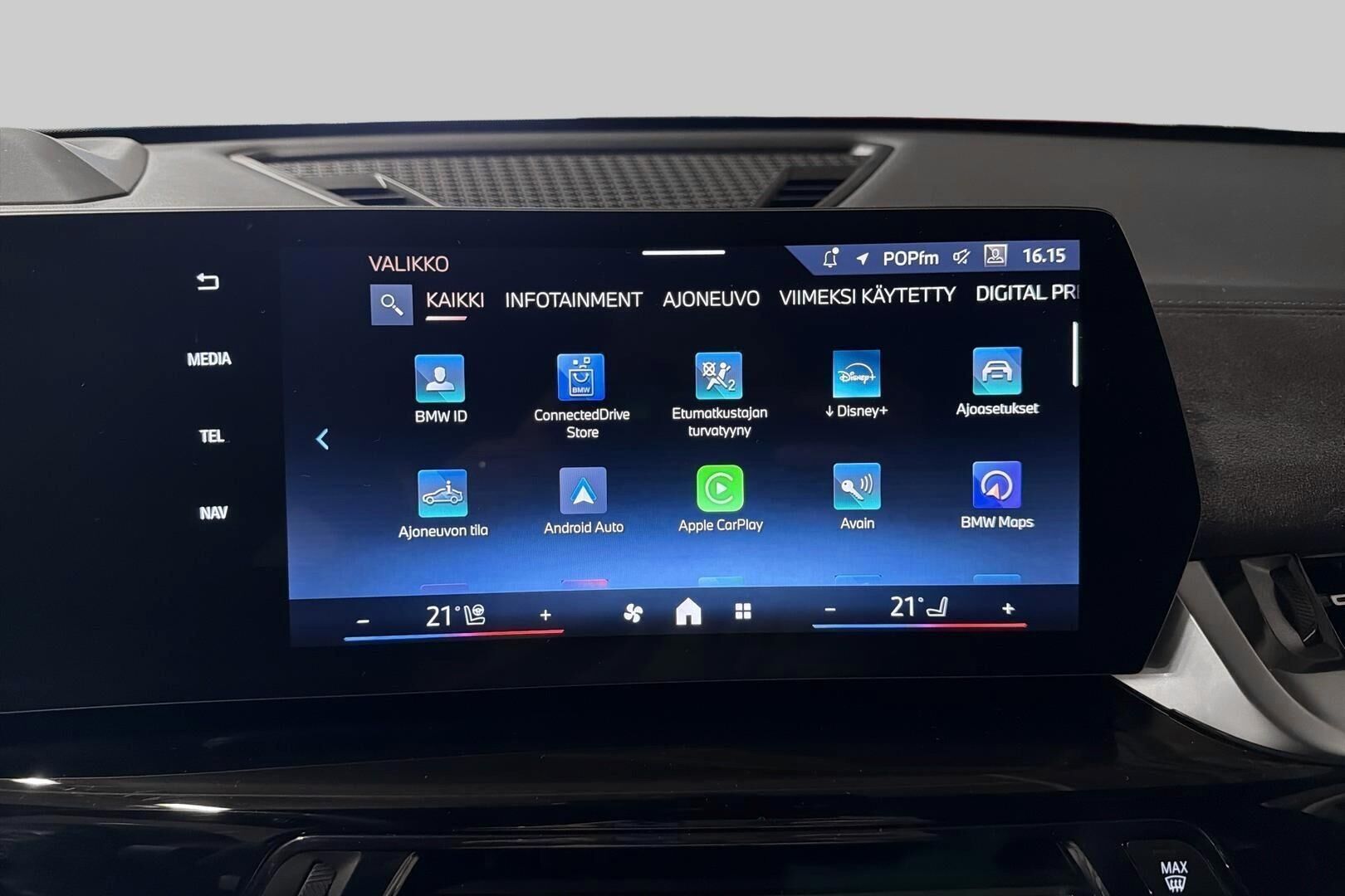 BMW iX1 iso kuva 30
