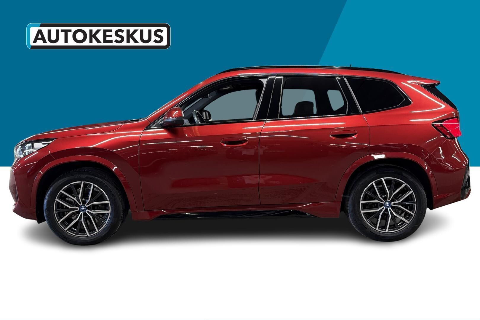 BMW iX1 iso kuva 7