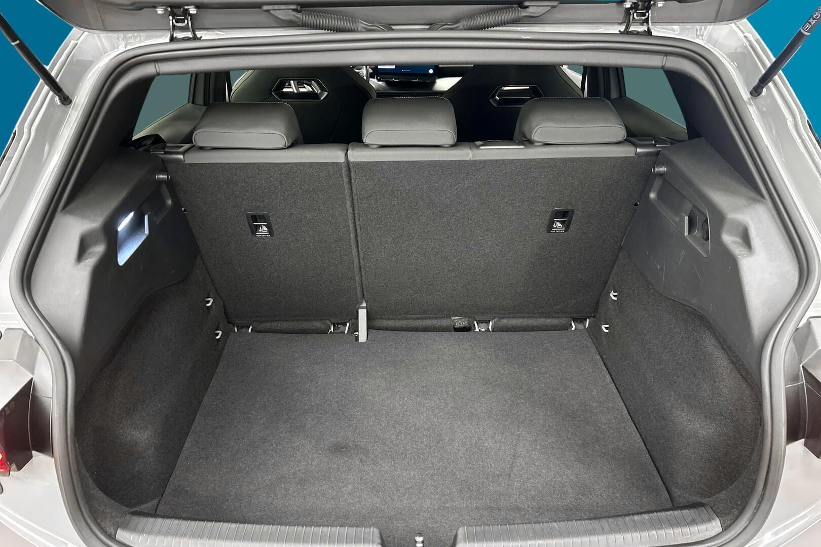 CUPRA Born iso kuva 12