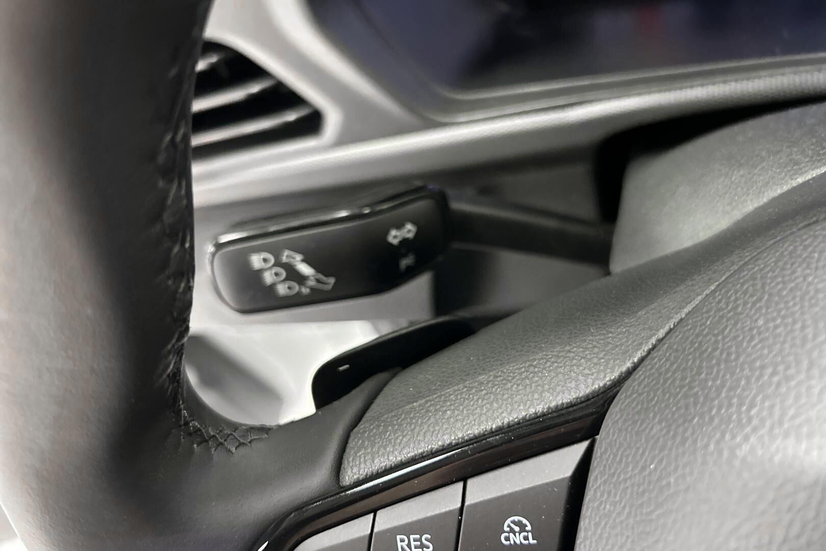 Ford Transit Connect iso kuva 19