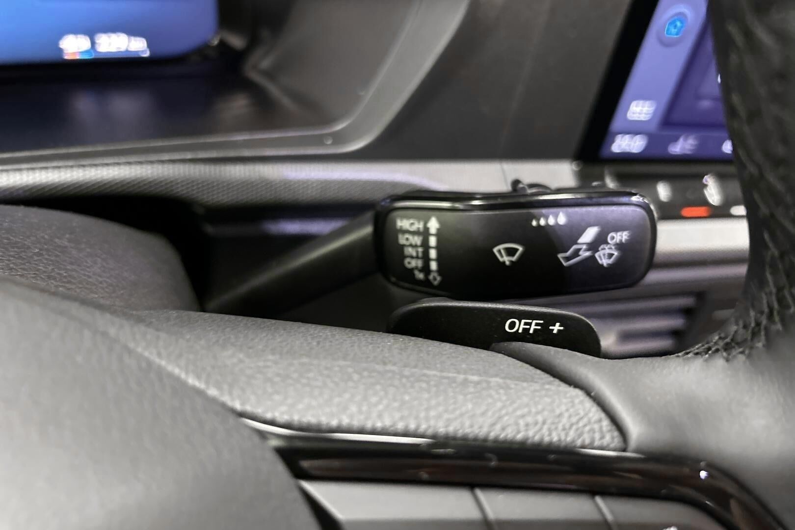 Ford Transit Connect iso kuva 20