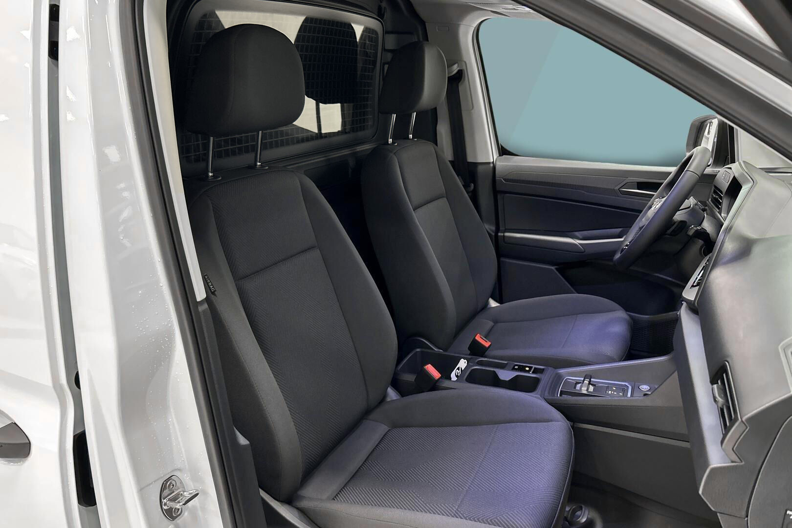 Ford Transit Connect iso kuva 30