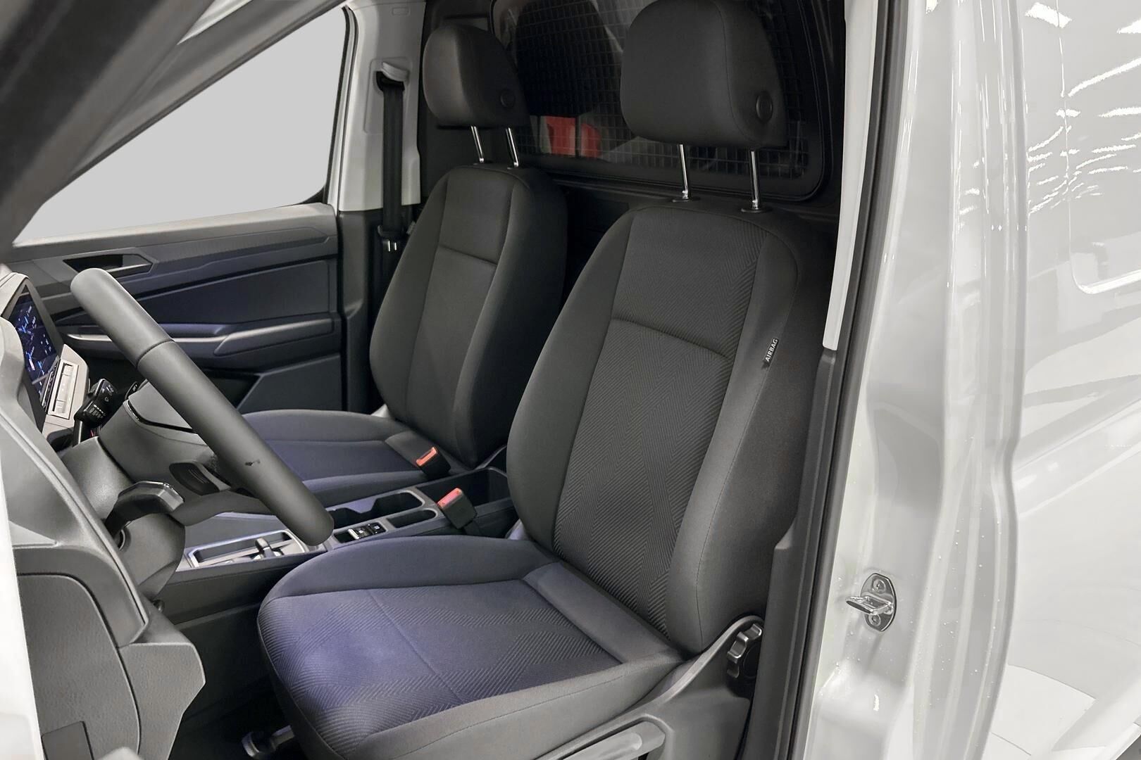 Ford Transit Connect iso kuva 25