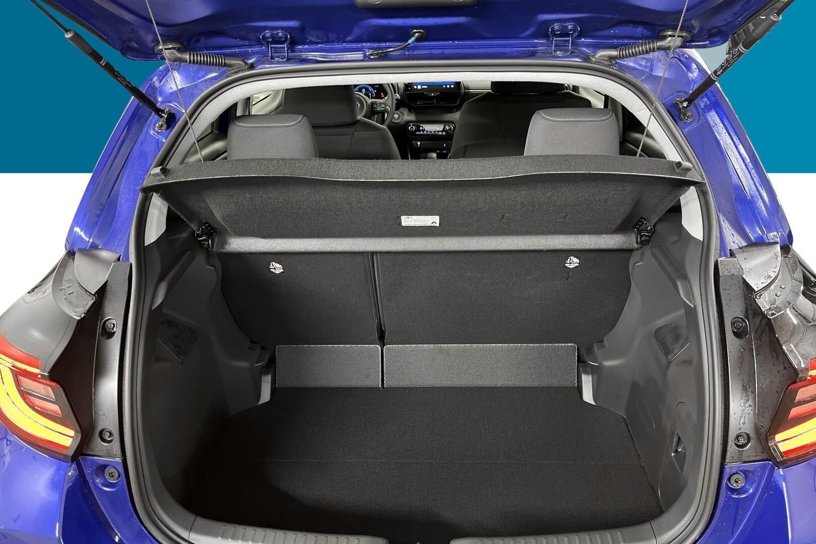 Toyota Yaris iso kuva 11