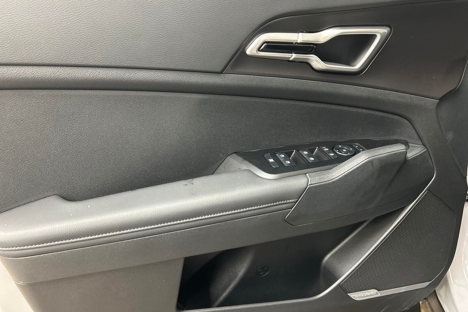 Kia Sportage iso kuva 23