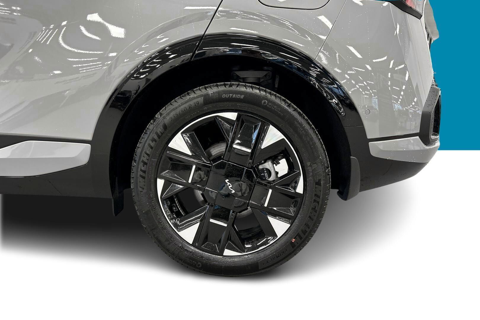 KIA Sportage iso kuva 23