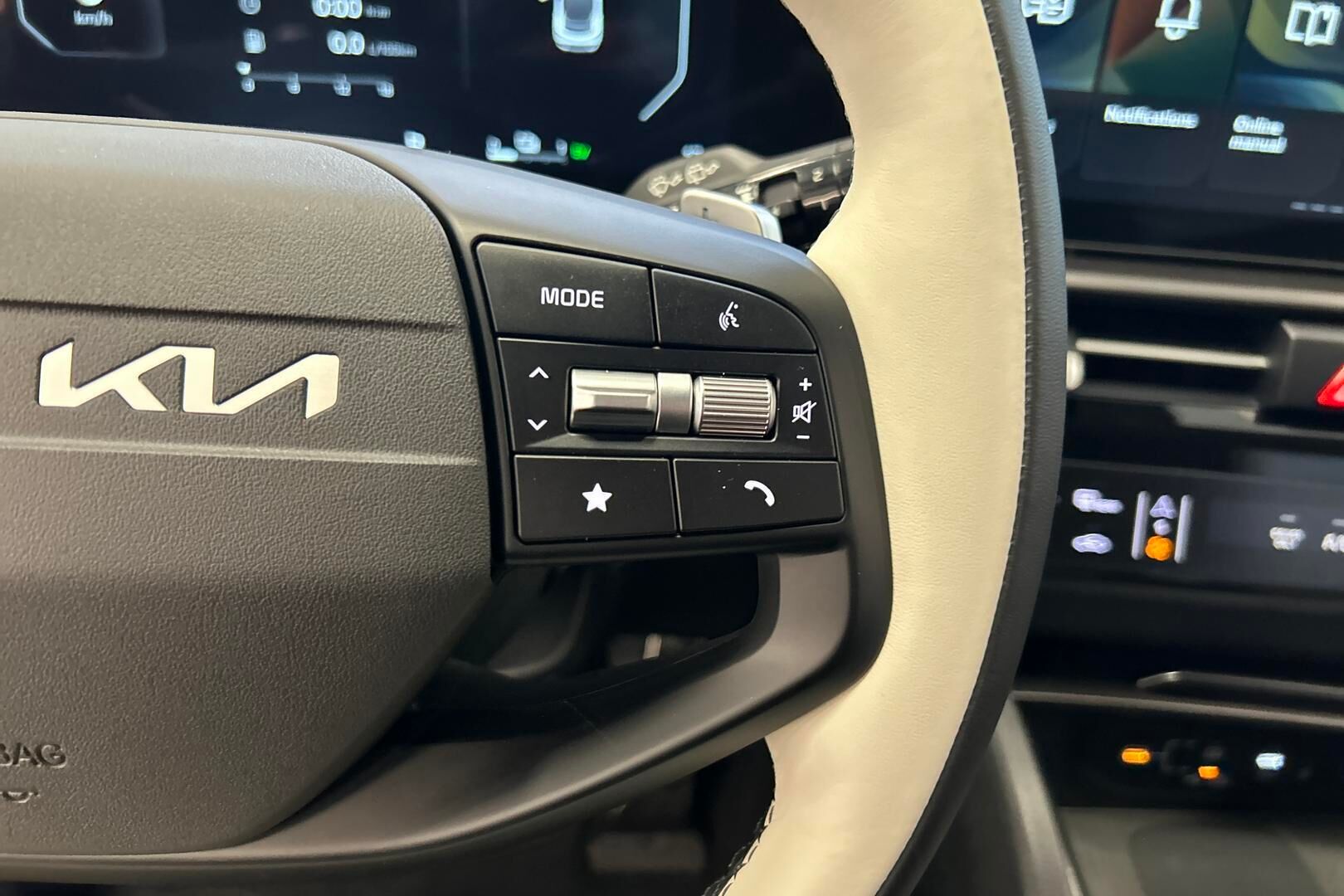 KIA Sportage iso kuva 29