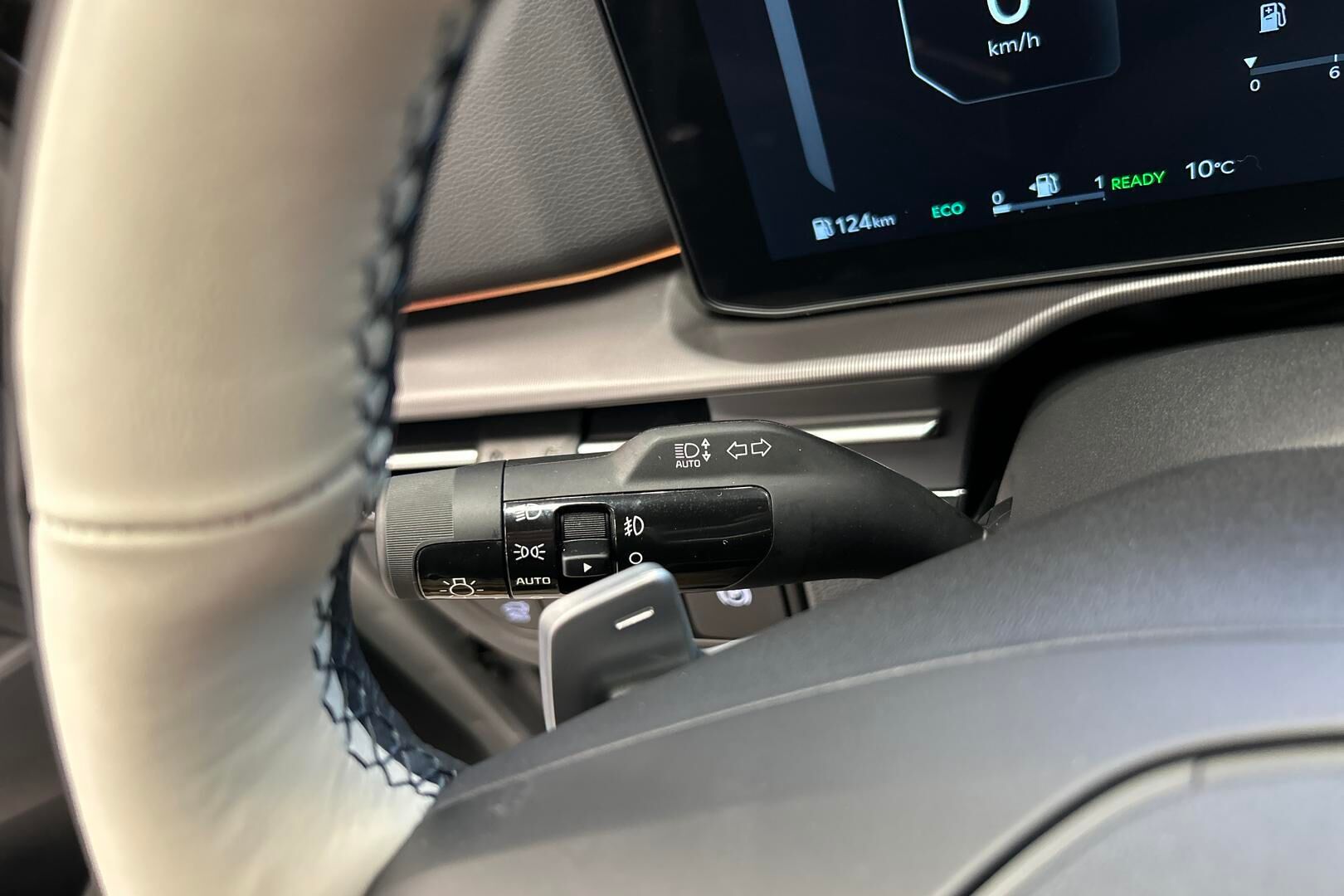 KIA Sportage iso kuva 10