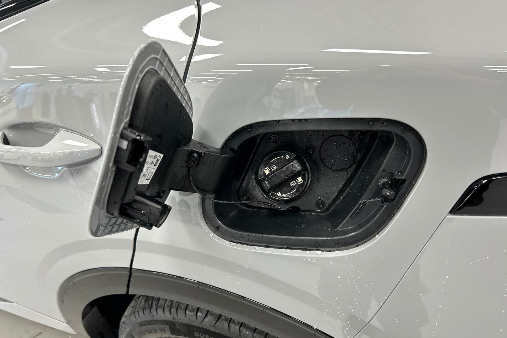 KIA Sportage iso kuva 14