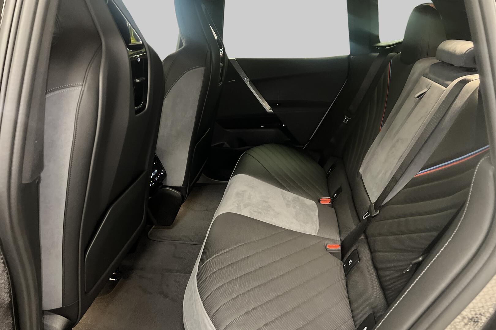 BMW iX iso kuva 5