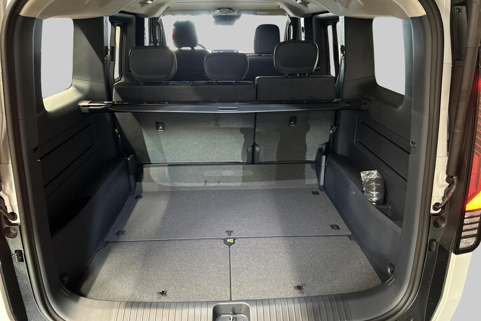Kia PV5 iso kuva 11