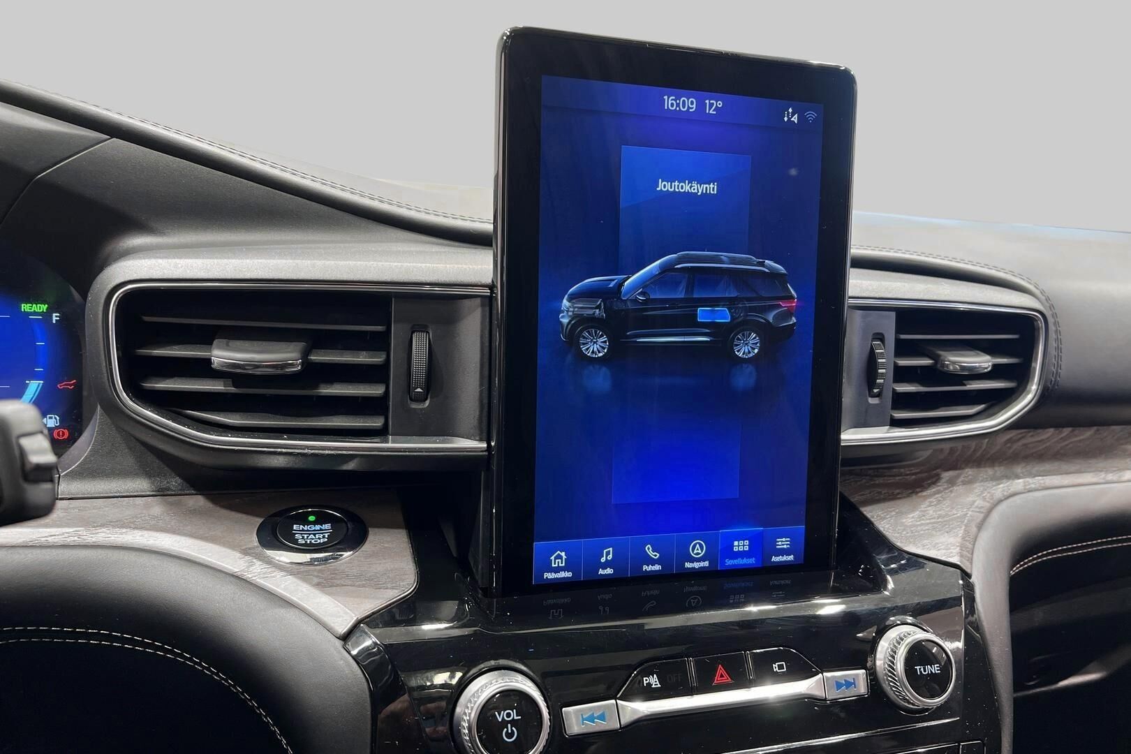 FORD EXPLORER iso kuva 18