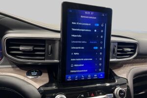 FORD EXPLORER esikatselu 20