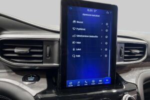 FORD EXPLORER esikatselu 21