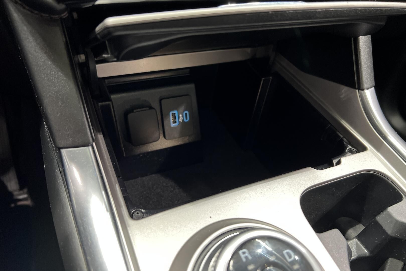 FORD EXPLORER iso kuva 24
