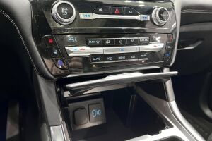FORD EXPLORER esikatselu 27