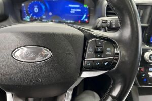 FORD EXPLORER esikatselu 32
