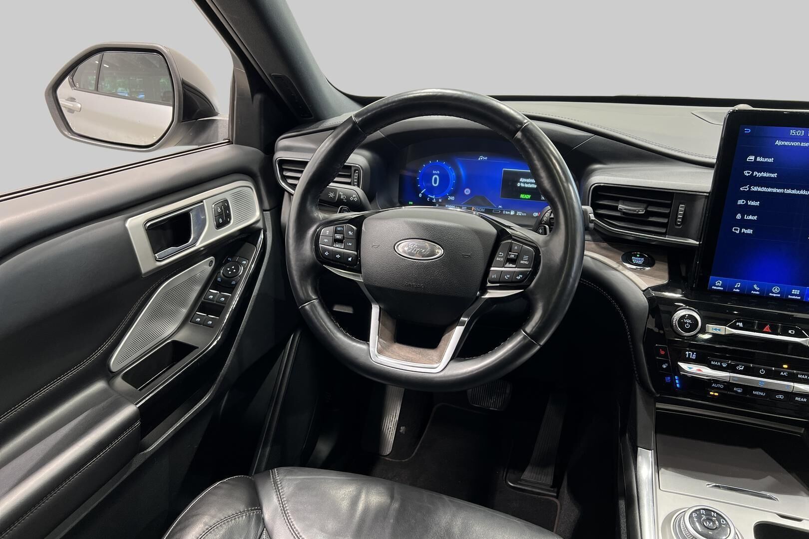 FORD EXPLORER iso kuva 37