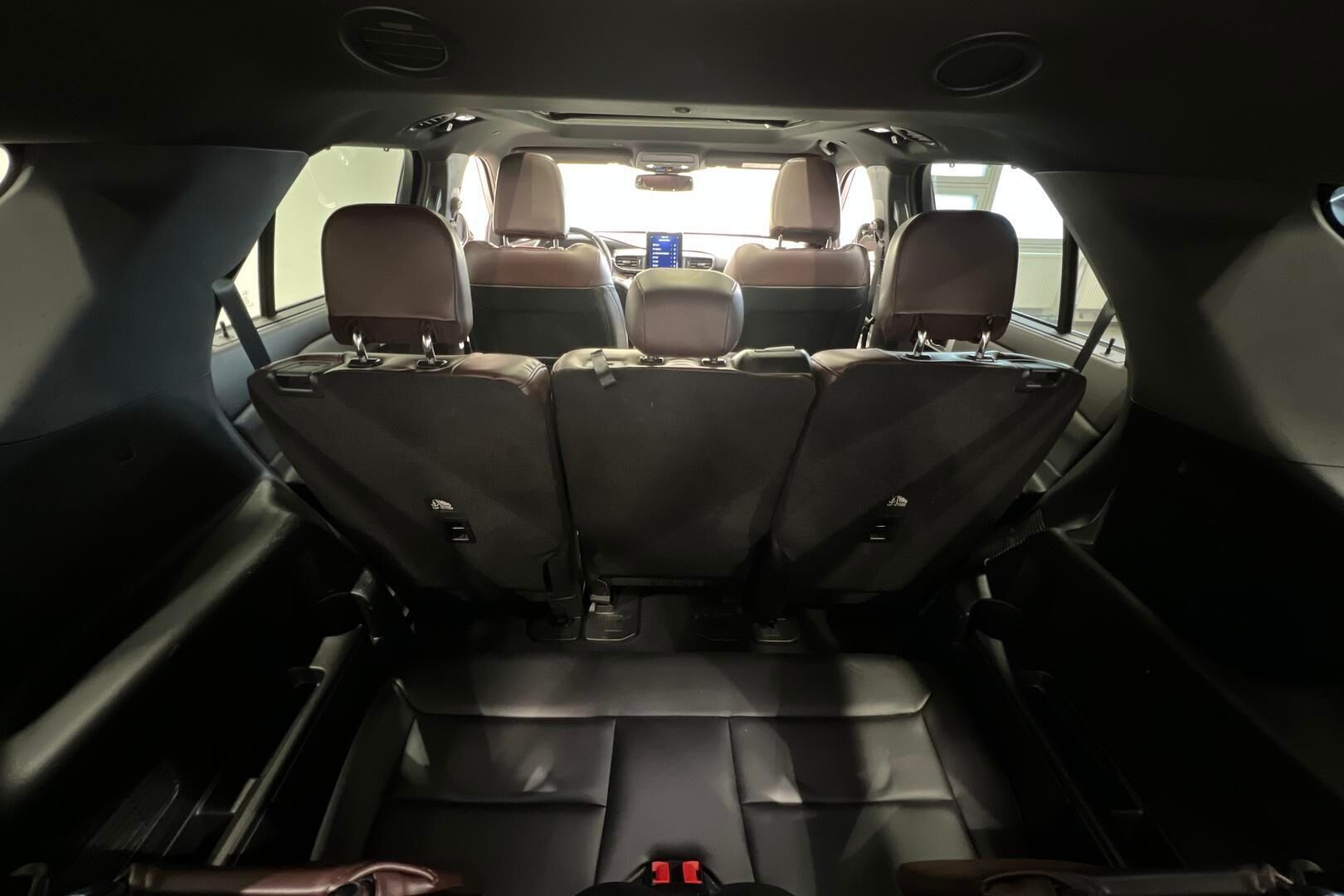 FORD EXPLORER iso kuva 42