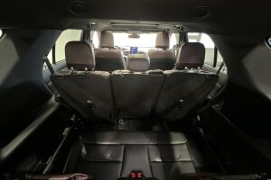 FORD EXPLORER esikatselu 42
