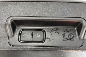 FORD EXPLORER esikatselu 44