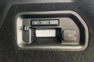 FORD EXPLORER esikatselu 45