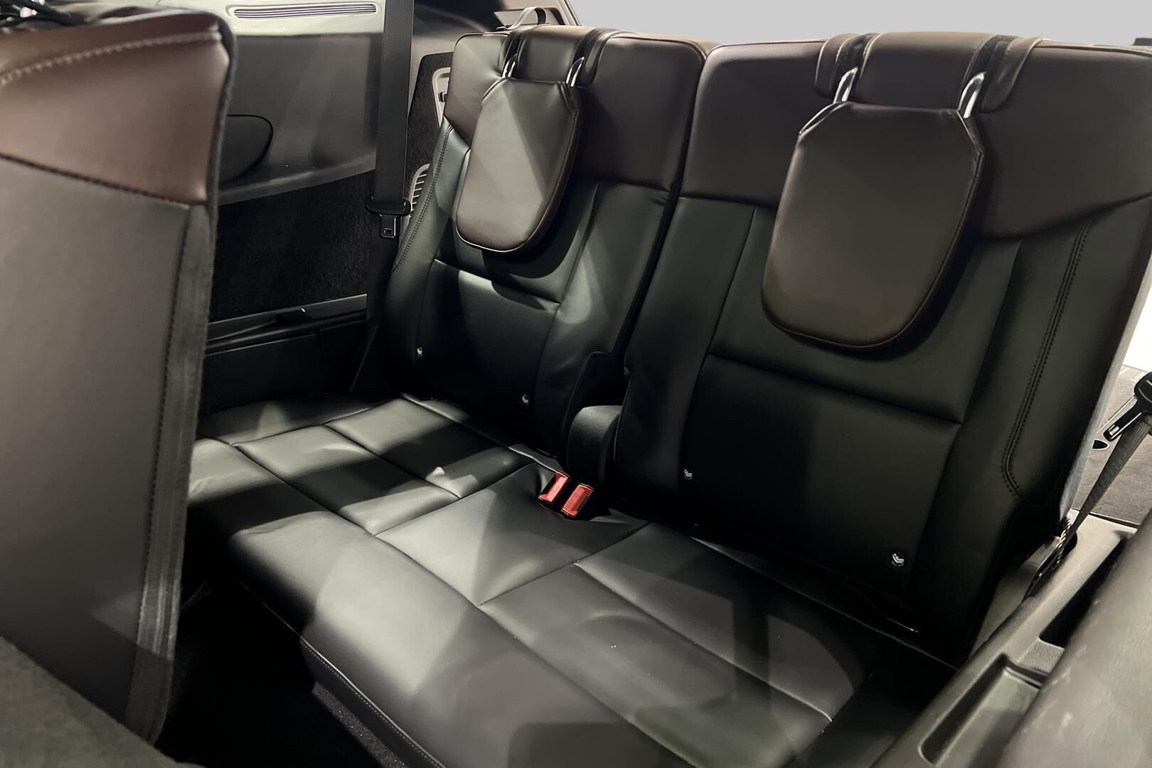 FORD EXPLORER iso kuva 46