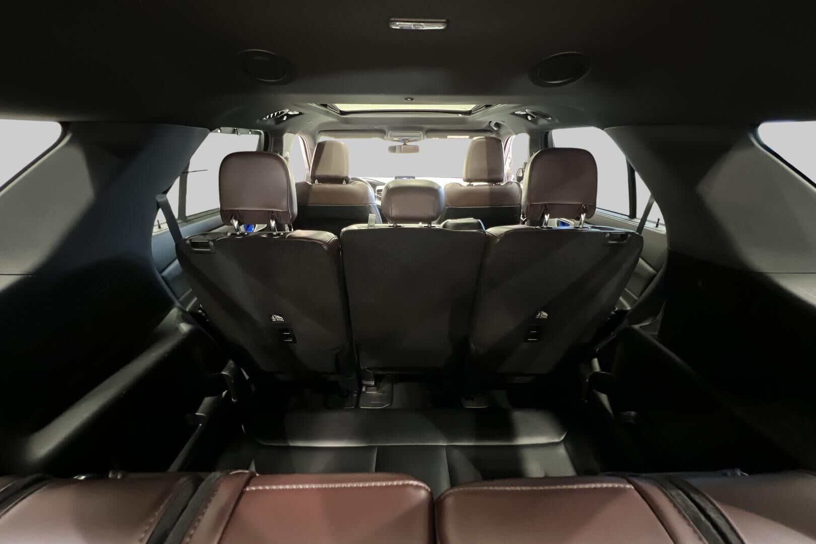 FORD EXPLORER iso kuva 47