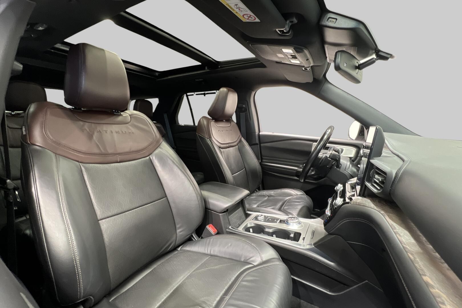 FORD EXPLORER iso kuva 48