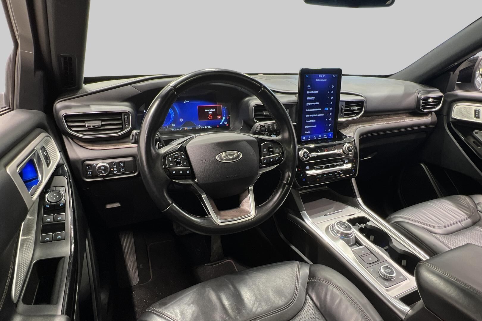FORD EXPLORER iso kuva 50